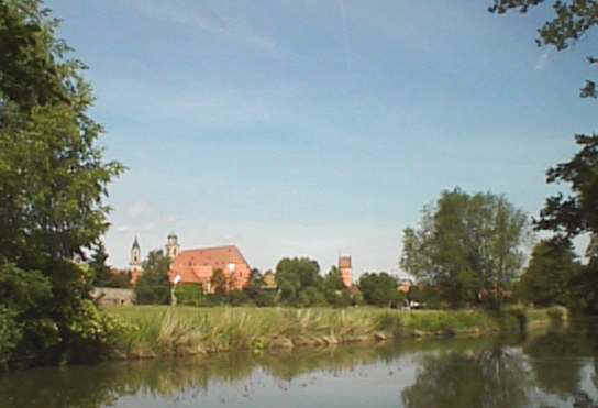 Fluss2.jpg (19137 Byte)